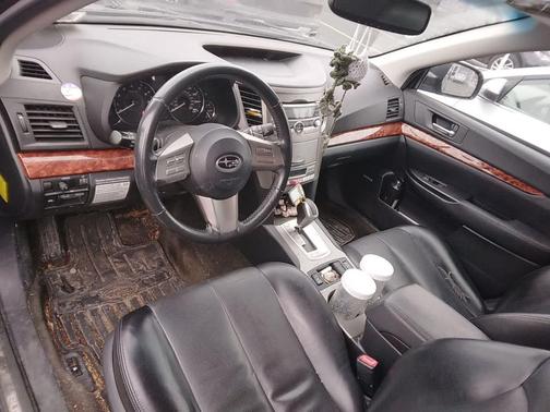 2011 Subaru Outback 3.6 R Limited