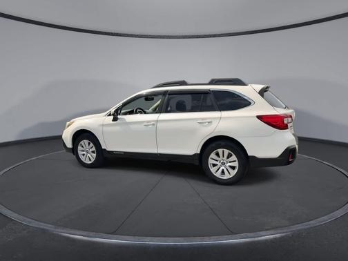 Crystal White Pearl 2019 Subaru Outback 2.5i Premium