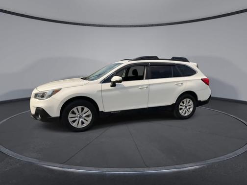 Crystal White Pearl 2019 Subaru Outback 2.5i Premium
