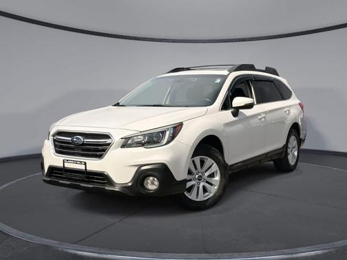 Crystal White Pearl 2019 Subaru Outback 2.5i Premium