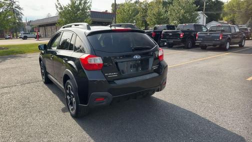Crystal Black Silica 2016 Subaru Crosstrek 2.0i
