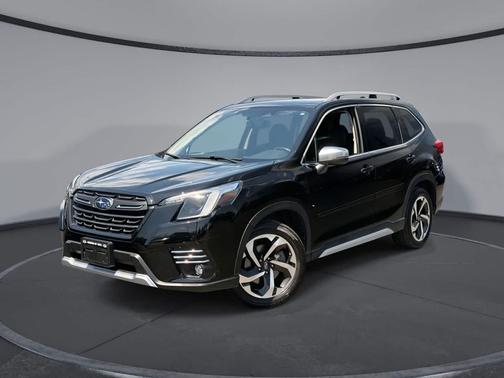 Crystal Black Silica 2023 Subaru Forester Touring
