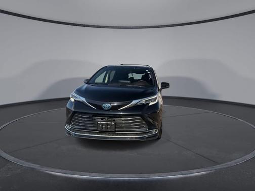 2022 Toyota Sienna Platinum