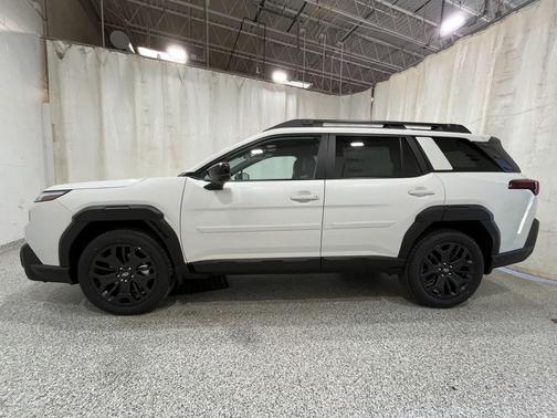 Crystal White Pearl 2026 Subaru Outback Limited XT