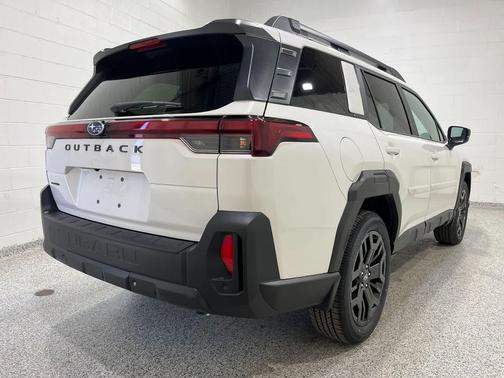 Crystal White Pearl 2026 Subaru Outback Limited XT