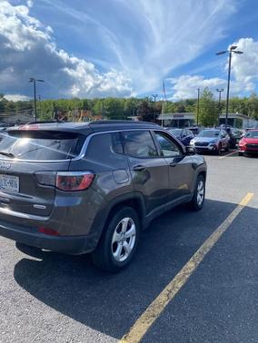 Granite Crystal Metallic Clearcoat 2019 Jeep Compass Latitude