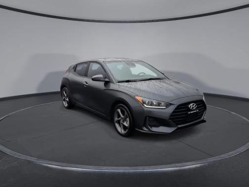 2019 Hyundai Veloster 2