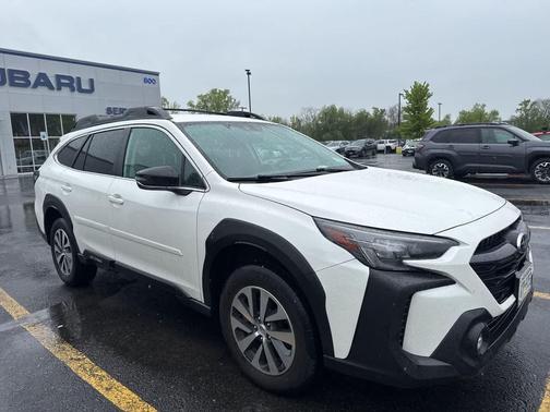 Crystal White Pearl 2024 Subaru Outback Premium