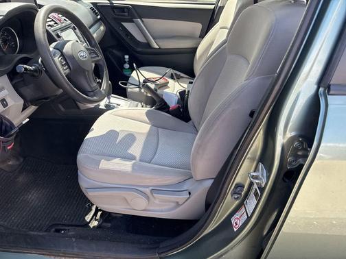 Jasmine Green Metallic 2016 Subaru Forester 2.5i