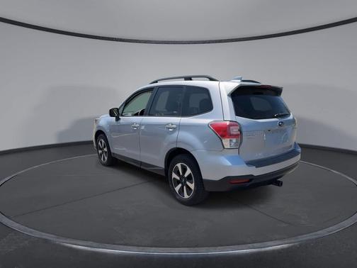 Ice Silver Metallic 2017 Subaru Forester 2.5i Premium