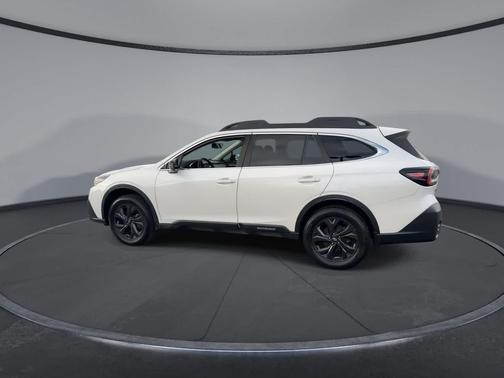 Crystal White Pearl 2021 Subaru Outback Onyx Edition XT