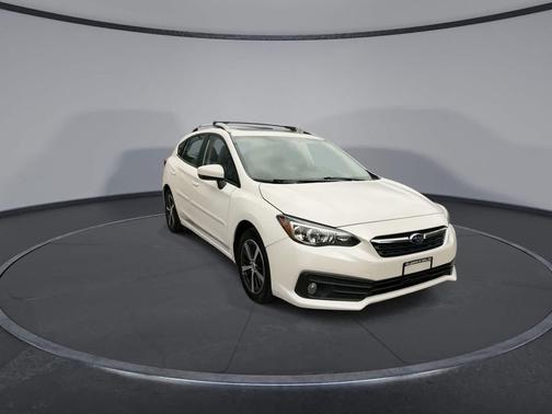 Crystal White Pearl 2020 Subaru Impreza Premium 5-Door