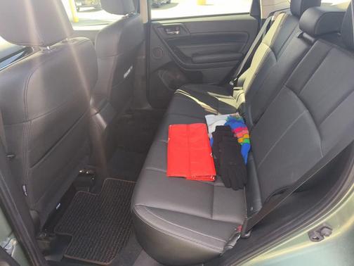 Jasmine Green Metallic 2018 Subaru Forester 2.5i Touring