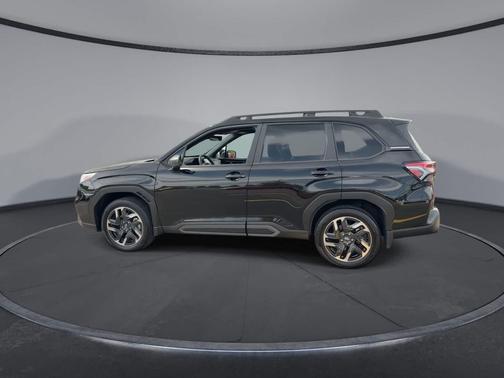 Crystal Black Silica 2025 Subaru Forester Limited