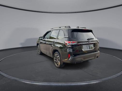 Crystal Black Silica 2025 Subaru Forester Limited