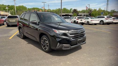Crystal Black Silica 2025 Subaru Forester Limited