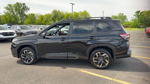 Crystal Black Silica 2025 Subaru Forester Limited