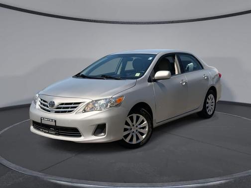 Classic Silver Metallic 2013 Toyota Corolla LE
