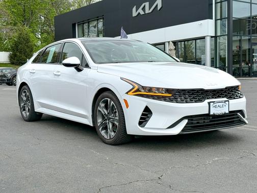 Glacial White Pearl 2023 Kia K5 EX Auto FWD