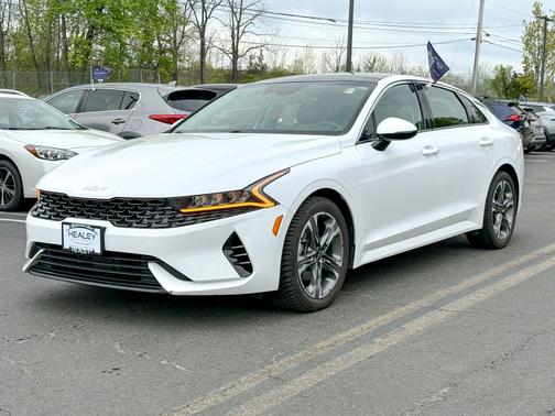 Glacial White Pearl 2023 Kia K5 EX Auto FWD
