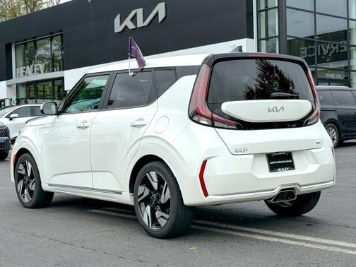 2023 Kia Soul GT-LINE
