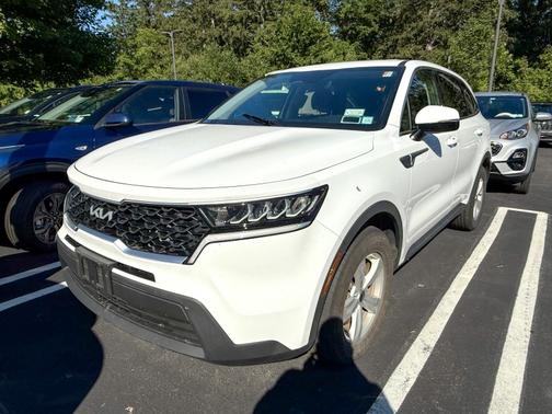 2022 Kia Sorento LX