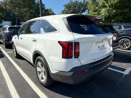 2022 Kia Sorento LX