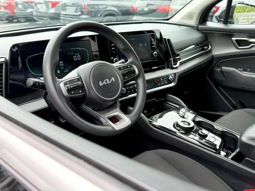 2023 Kia Sportage Hybrid LX