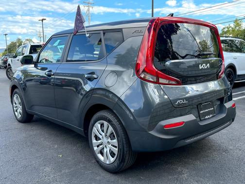 2022 Kia Soul LX IVT