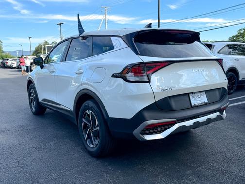 2024 Kia Sportage Hybrid LX AWD