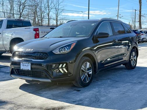 2022 Kia Niro LXS FWD