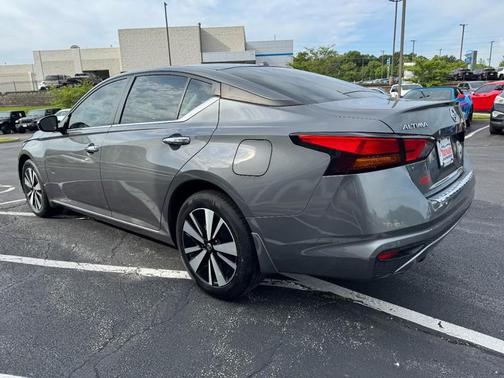 Gun Metallic 2022 Nissan Altima 2.5 SV