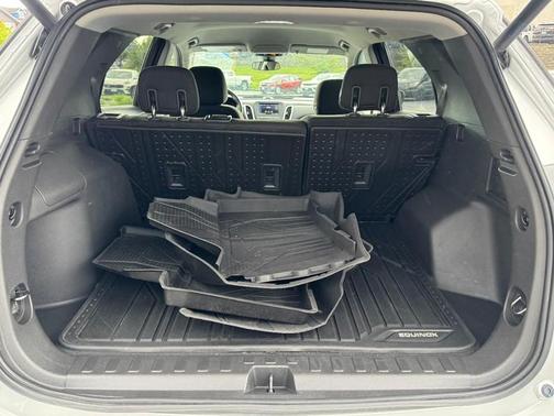 Silver Ice Metallic 2020 Chevrolet Equinox 1LT
