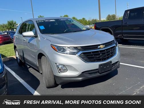 Silver Ice Metallic 2020 Chevrolet Equinox 1LT