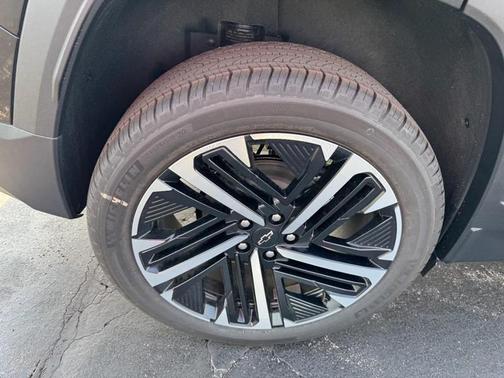 Mosaic Black Metallic 2026 Chevrolet Equinox FWD RS