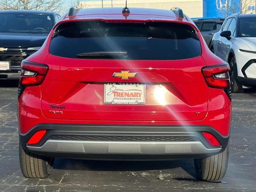 Apex Red 2026 Chevrolet Trax LT