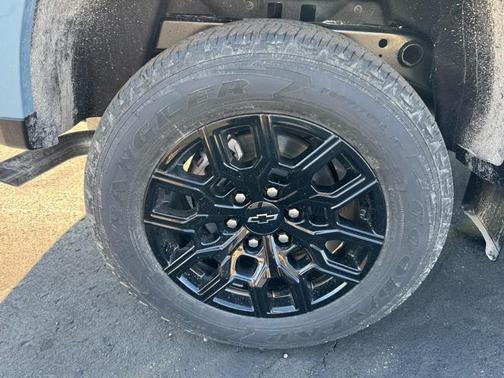 2025 Chevrolet Colorado WT