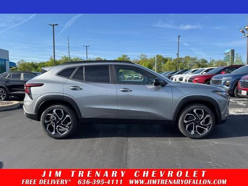 Sterling Gray Metallic 2026 Chevrolet Trax FWD 2RS