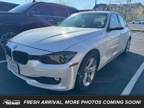 Alpine White 2015 BMW 320 i