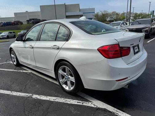Alpine White 2015 BMW 320 i