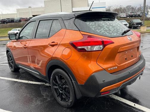 2020 Nissan Kicks SR