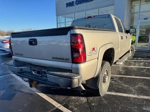 2005 Chevrolet Silverado 2500 LS H/D Crew Cab