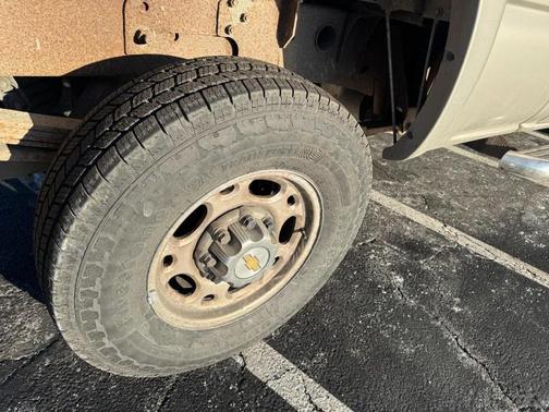 2005 Chevrolet Silverado 2500 LS H/D Crew Cab