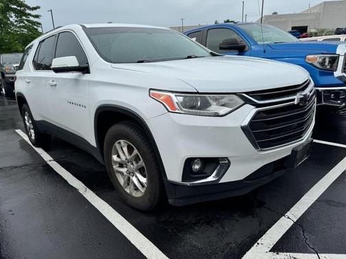 Summit White 2019 Chevrolet Traverse LT Cloth