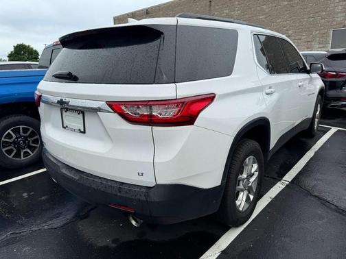 Summit White 2019 Chevrolet Traverse LT Cloth