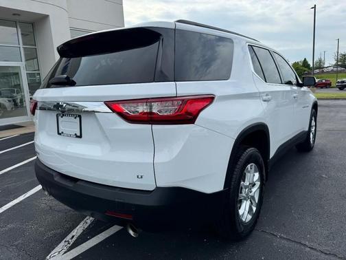 Summit White 2019 Chevrolet Traverse LT Cloth