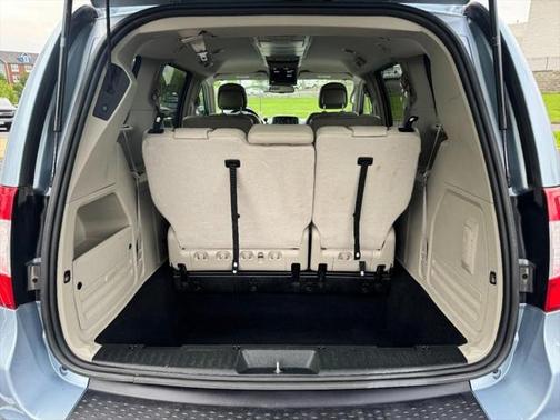 2013 Chrysler Town & Country Touring