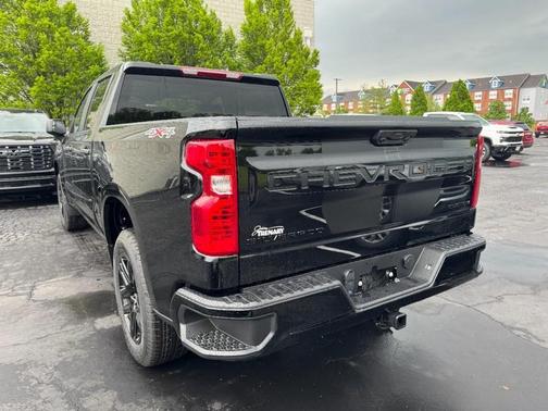 Black 2026 Chevrolet Silverado 1500 Custom