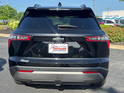 Mosaic Black Metallic 2026 Chevrolet Equinox 1LT