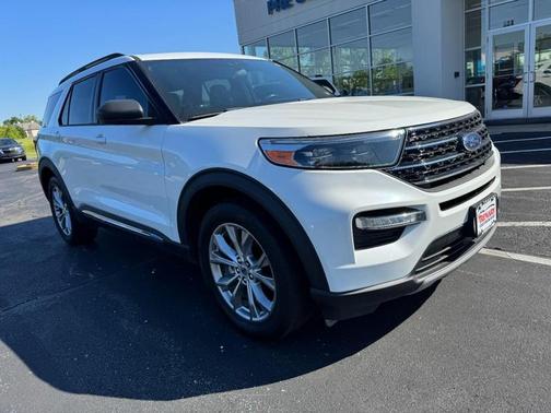 Star White Metallic Tri-Coat 2020 Ford Explorer XLT